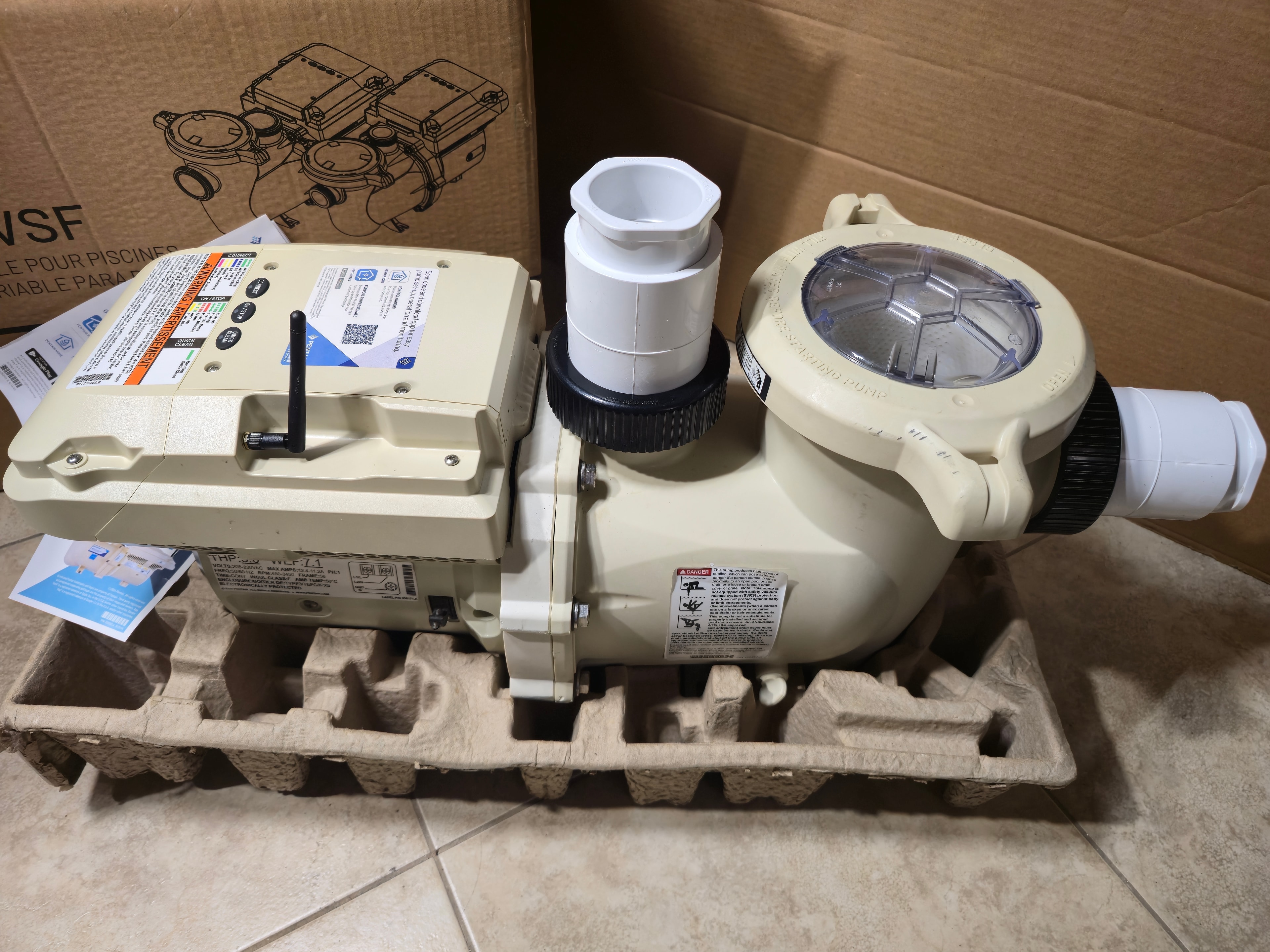 Pentair IntelliFlo3 VSF 3.0 THP pool pump (011075) — controller side view