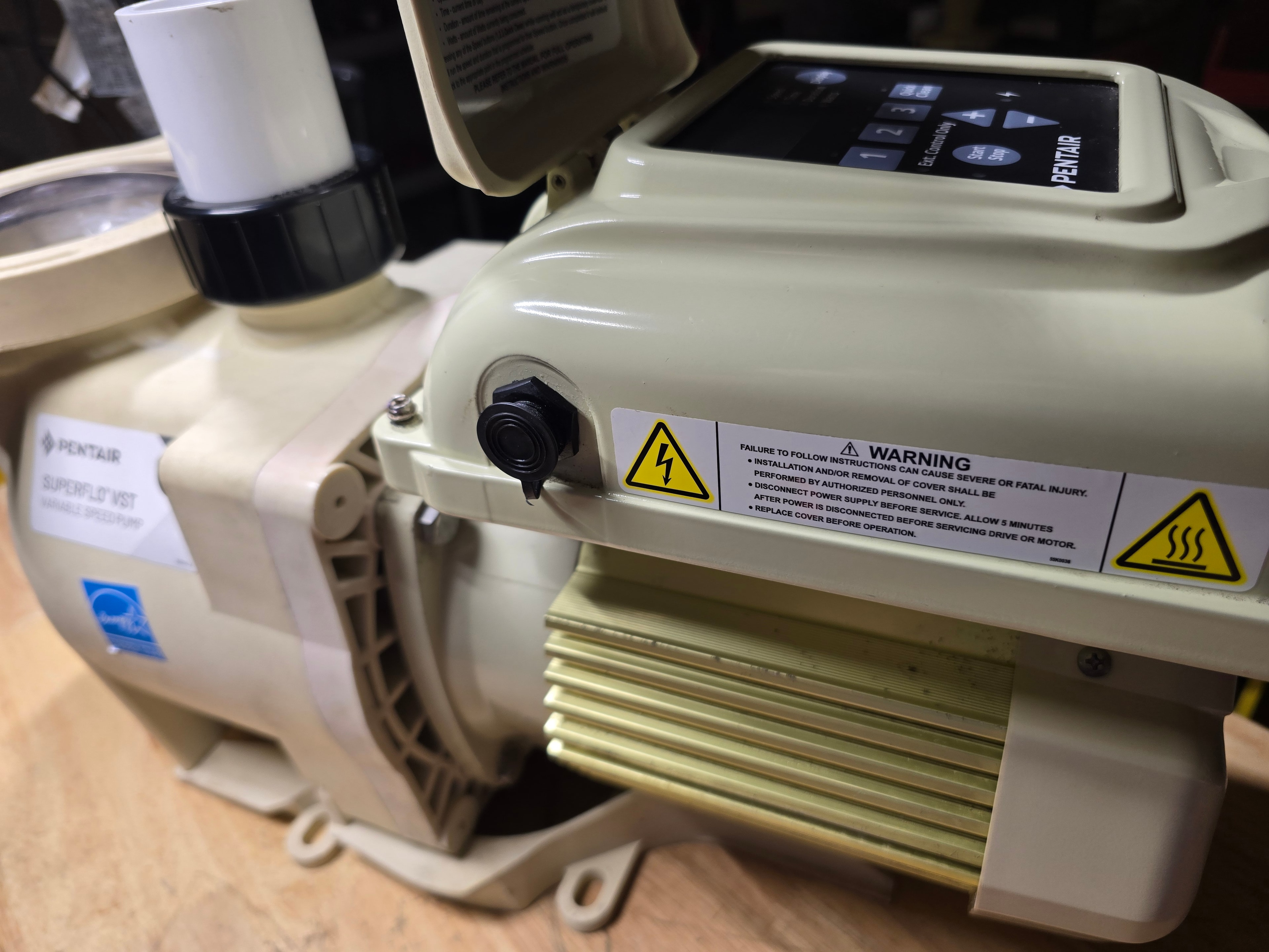 Pentair SuperFlo VST 2.2 THP Variable Speed Pool Pump (342002) — Renewed